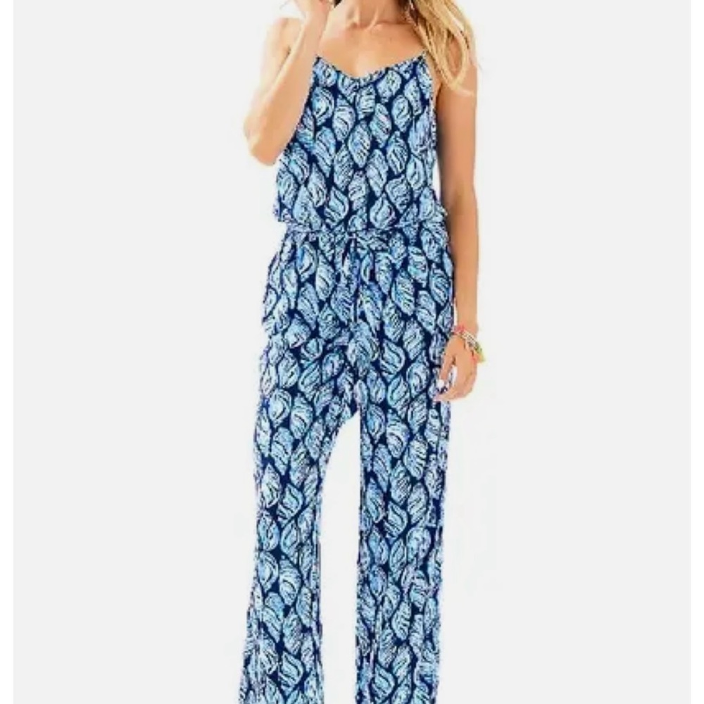 Lilly Pulitzer Jumpsuit in Drop in Navy Shell print 🐚
